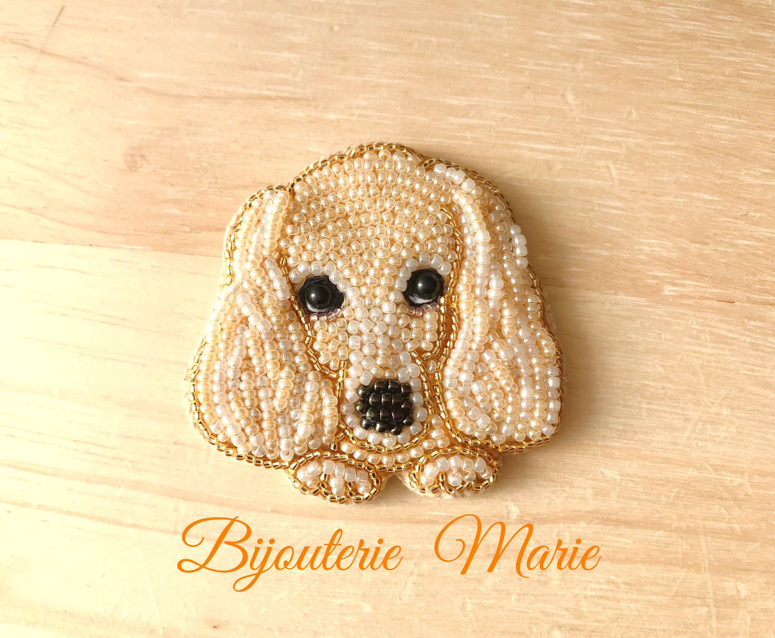 たら福福まねき犬 レモン 枝豆 ビーズ刺繍ブローチ ハンドメイド ビーズ刺繍ブローチ〜葉っぱ:緑1 ブローチ アトリエFukiko 通販