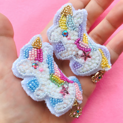 sale/ビーズ刺繍のヘアクリップ　✳︎ゆめかわいいユニコーンBaby✳︎  /スパンコール　チャーム付き 4枚目の画像