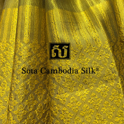 【献上品】女王ストール　黄緑　クリスマス　シルクストール　カンボジアシルク　シルク　クリスマス　 2枚目の画像