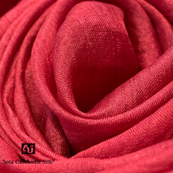 スカーフ　ホワイトデー　シルクスカーフ　レッド　赤　カンボジアシルク シルク　ソウタカンボ　スカーフ　レッド　 3枚目の画像