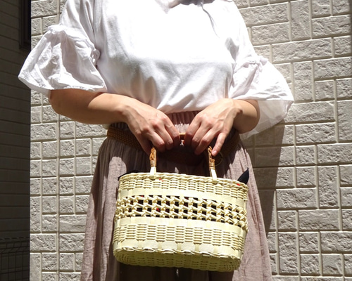 送料無料】透かし模様のかごバック（クラフトバンド） かごバッグ M