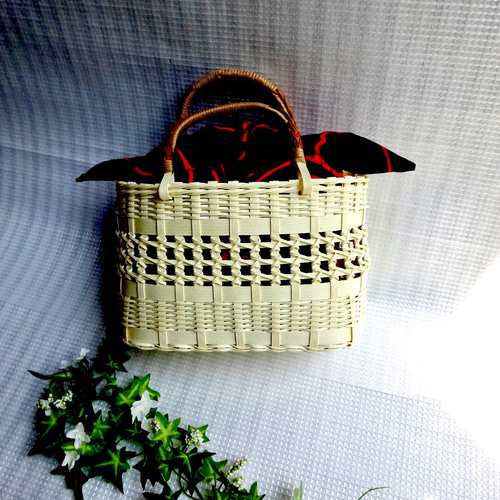 送料無料】透かし模様のかごバック（クラフトバンド） かごバッグ M