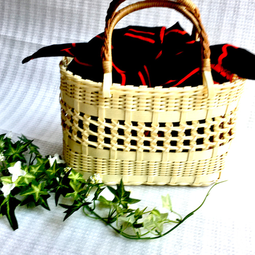 送料無料】透かし模様のかごバック（クラフトバンド） かごバッグ M