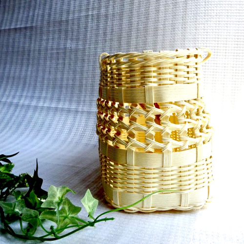 送料無料】透かし模様のかごバック（クラフトバンド） かごバッグ M