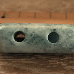 糸魚川翡翠石笛 C01171 45mm*16mm*16mm 糸魚川産ヒスイ石笛 3枚目の画像
