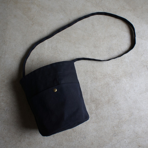 【再販】TUTU BAG (黒/帆布） 1枚目の画像