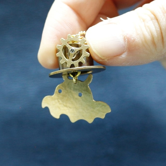 シルクハット・メンダコ　ネックレス　真鍮 5枚目の画像