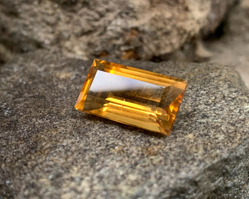 宝石ルース 【シトリンの魅力を全て楽しめます！】天然シトリン12.2