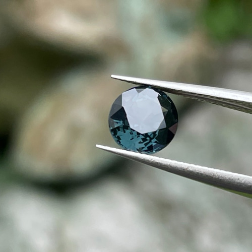 天然石スピネル 天然石スピネル クリスタル 原石パープル かわいい色 2.19 カラット