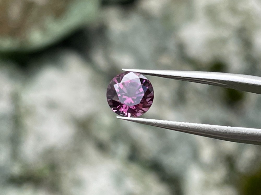 スピネルルース パープリッシュダークピンクスピネル 2.00カラット ラウンドカット 天然宝石 美しい スリランカ原産