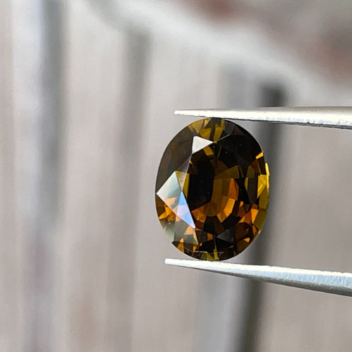 トルマリンルース ブラウントルマリン2.00カラット オーバルカット