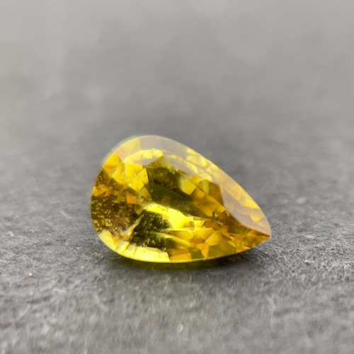 サファイアルース 非加熱イエローサファイア 0.54カラット 美しい