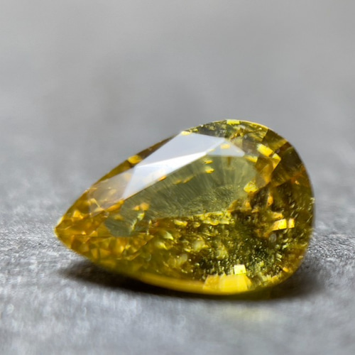 サファイアルース 非加熱イエローサファイア 0.54カラット 美しい