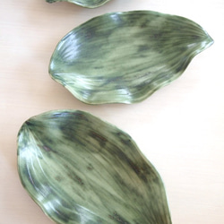 Leaf Dish (Fine Green)【ハランの葉皿】 2枚目の画像