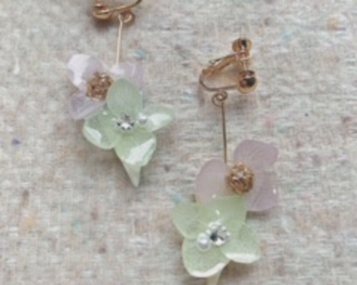 新作⭐　花柄　チェーン　ボール　ハンドメイド　ピアス　イヤリング　アクセサリー 0_7ac63f728f89328ed0ca7e6e5dd3