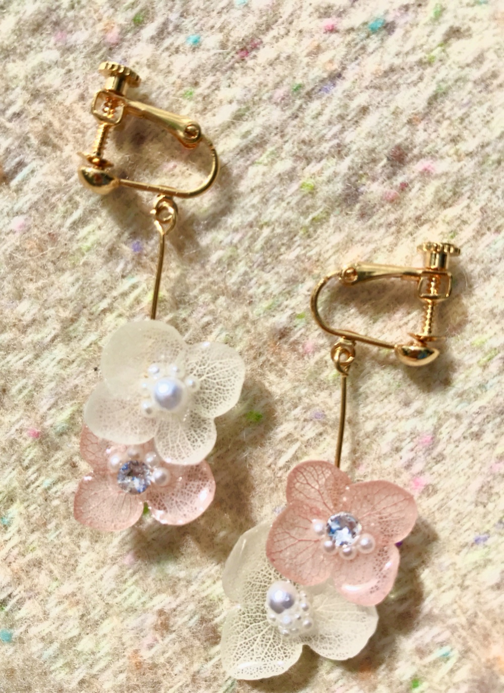 no.5893 ハンドメイド レジン ピアス イヤリング ハンドメイド レジンピアスの通販 by 4点で1000円♡｜ラクマ