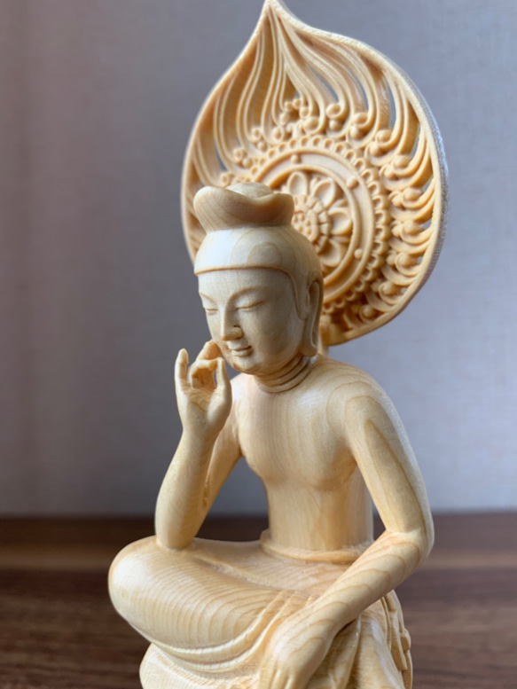 仏像　弥勒菩薩半跏思惟像　木彫　檜木 3枚目の画像