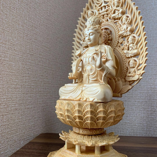 Amazon.co.jp: 木彫仏像 普賢菩薩 座像22.5cm（木製：桧木）＿辰