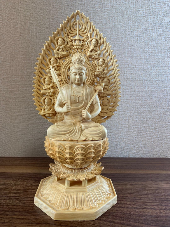 木彫り 仏像 虚空蔵菩薩 座像 仏教美術 置物 フィギュア 虚空蔵