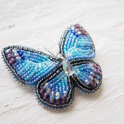 モルフォ蝶のブローチ　ビーズ刺繍 3枚目の画像