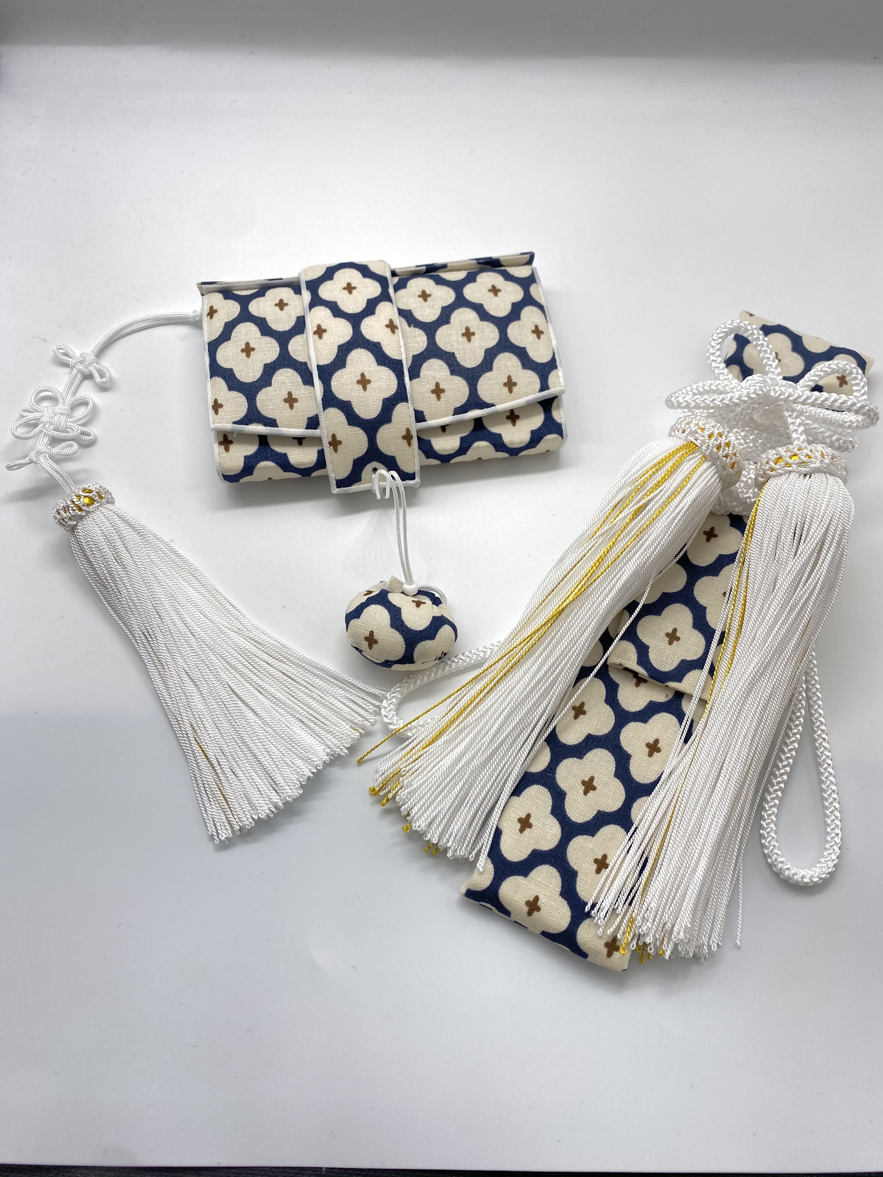 【受注生産】花嫁和装【新品　婚礼用/筥迫・懐剣2点セット】花白紺　婚礼小物