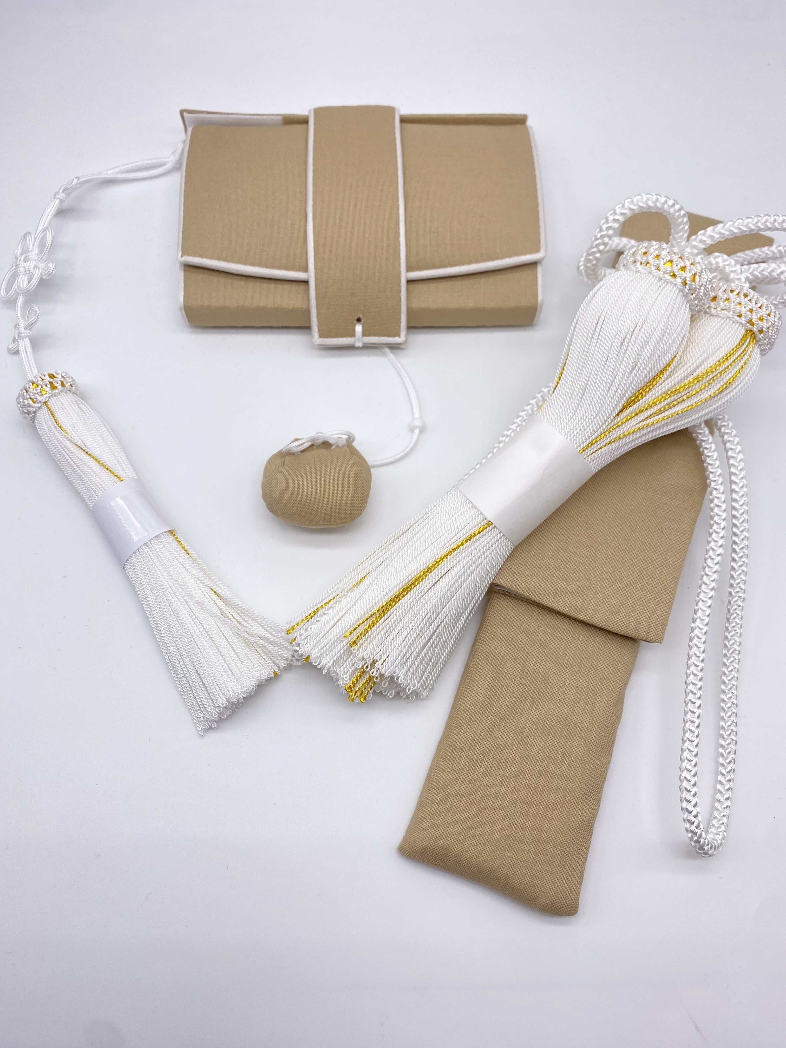 【受注生産】花嫁和装　はこせこ　かいけん【新品　婚礼用/筥迫・懐剣2点セット】カフェオレ色系ブラウンA