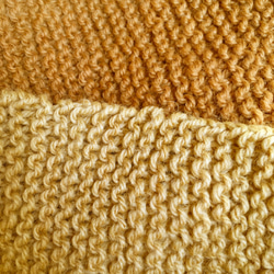 マフラー 草木染め くるみ wool　2色　手編み　 手染め ハーフカラー　ユニセックス 2way 防寒 3枚目の画像