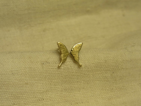 PSP-001　silhouette　"papillon" earrings 2枚目の画像