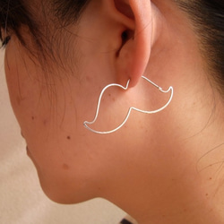 （單耳用）PBP-038 silver wire pierced earring(mustache) 第3張的照片