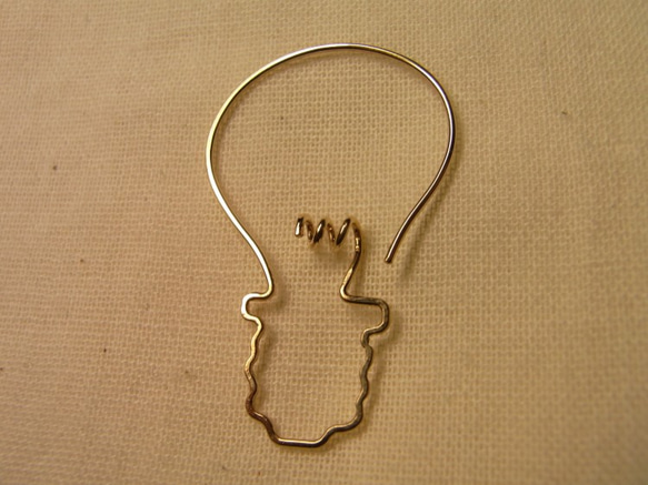 PBP-069　14kgf wire pierced earring(light bulb) 2枚目の画像