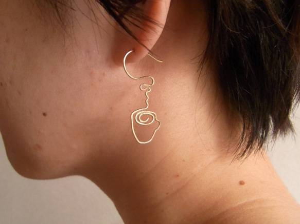 （單耳用）PBP-081 14kgf wire pierced earring (le petit noir) 第2張的照片