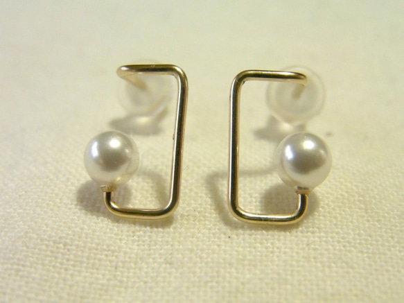 PBP-137　14kgf wire pierced earrings (rectangle+pearl) 2枚目の画像