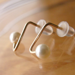 PBP-138 14kgf wire pierced earrings (tick+pearl) 第1張的照片