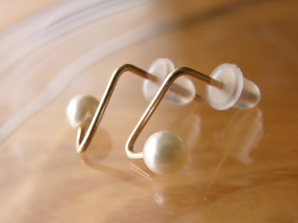 PBP-138 14kgf wire pierced earrings (tick+pearl) 第1張的照片