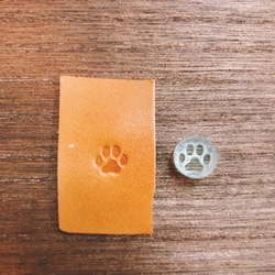 レザークラフト刻印　子猫の肉球 1枚目の画像
