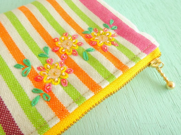 Striped Striped Mini Pouch (Mediterranean Flower no.10) 第3張的照片