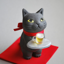 生ビールを持った猫(黒猫)【受注制作】ご注文前には必ずメッセージで納期をお確かめください 1枚目の画像