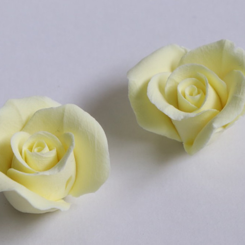 【500】薔薇のリング／樹脂粘土／フリーサイズ 500】薔薇のリング／樹脂粘土／フリーサイズ