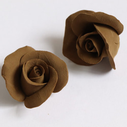 薔薇☆12個セット【樹脂粘土】　ブラウン・ネイビー・マスタードイエロー・ブラック 3枚目の画像