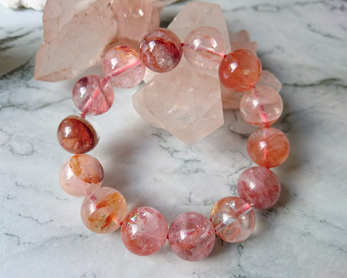 お取り置き✨ヒマラヤピンクマニカラン水晶✨ブレスレット
