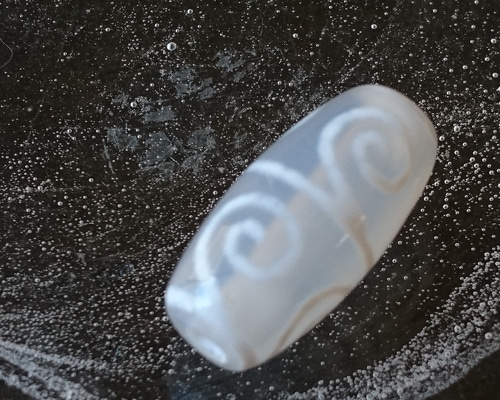 白玉髄✨白毫天珠 天然石 F* 通販 12741980｜Creema(クリーマ)