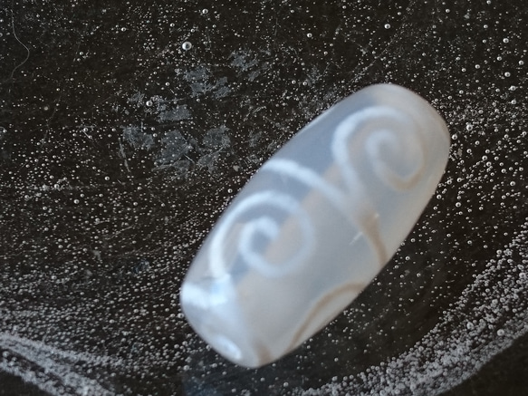 白玉髄✨白毫天珠 天然石 F* 通販 12741980｜Creema(クリーマ)