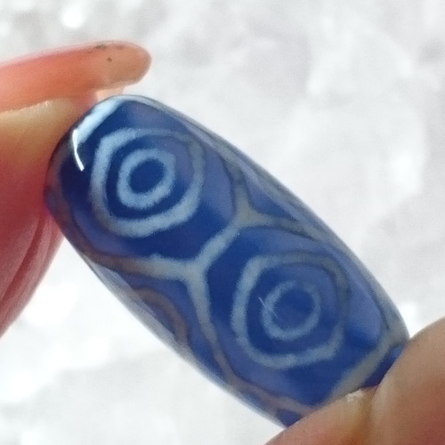 【入手困難 ／ 一点限り】薄っすらブルー！！ 青 玉髄 龍眼天珠 入手困難 ／ 一点限り】薄っすらブルー！！ 青 玉髄 龍眼天珠