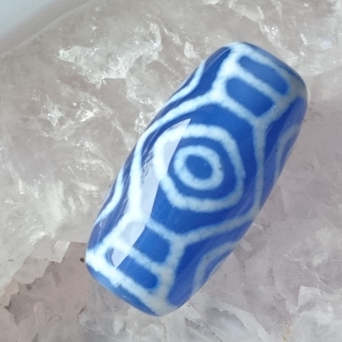 極上✨青玉髄✨龍眼天珠 天然石 F* 通販 13097021｜Creema(クリーマ)