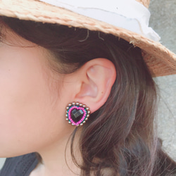 Heart earring オートクチュール刺繍 1枚目の画像