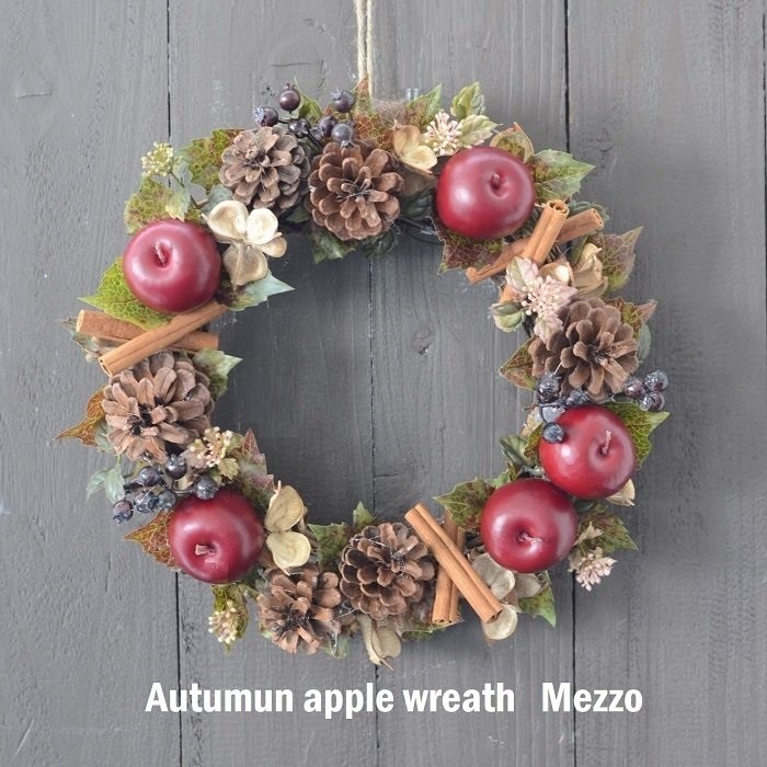 【完成品】25cmリース　秋冬　シックな色合いがお洒落なナチュラル素材とアーティフィシャルフラワーのリース　造花