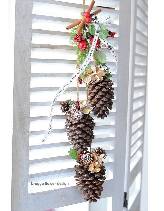 【手作りキット】クリスマス以外にもかざれる、松ぼっくりのクリスマスハンギング　クリスマス飾り　ドア飾り　クリスマスリース