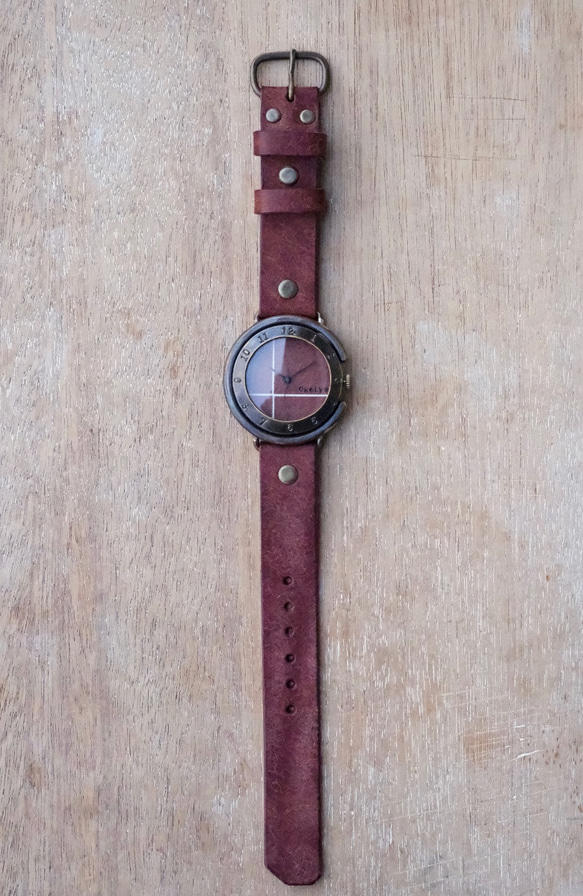 和紙文字盤の腕時計 2枚目の画像