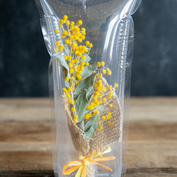 ミモザの1輪ブーケ♪ ドライフラワーのエアラッピング♪ 卒業式