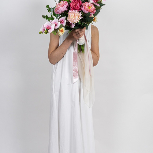 アーティフィシャルフラワーブーケ　ウェディング　前撮り 海外風ミックスカラーの笑顔が輝くブーケ ウエディングブーケ 前撮り